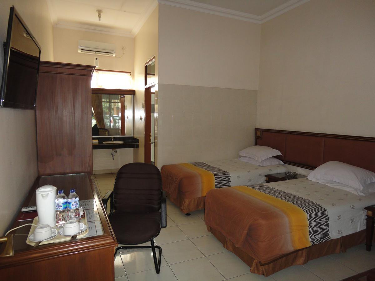 Langensari Hotel Cirebon Luaran gambar