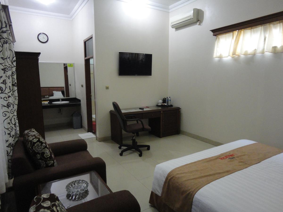Langensari Hotel Cirebon Luaran gambar