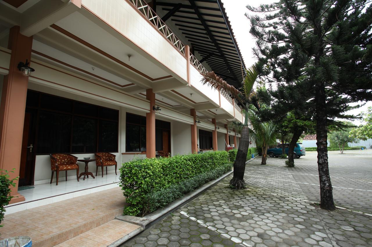Langensari Hotel Cirebon Luaran gambar